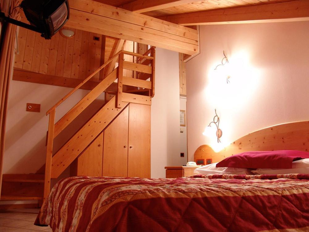 Jolly B&B - Affittacamere Dimaro Habitación foto